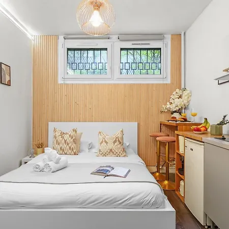 Bnbnova - Near Trocadero & Champs - Elysees & Eiffel Tower Apartment *