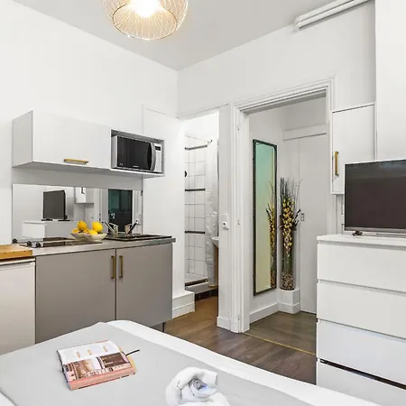 Apartment Bnbnova - Near Trocadero & Champs - Elysees & Eiffel Tower *